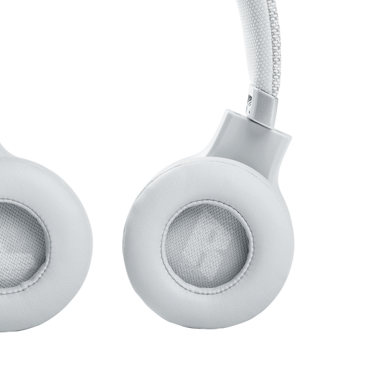 JBL Live 460NC - White - Wireless on-ear NC headphones - Detailshot 3